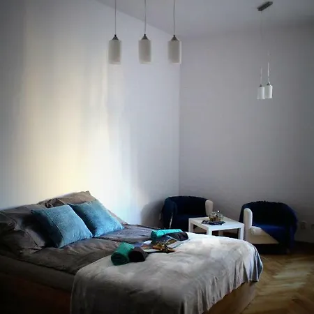Night I Apartman